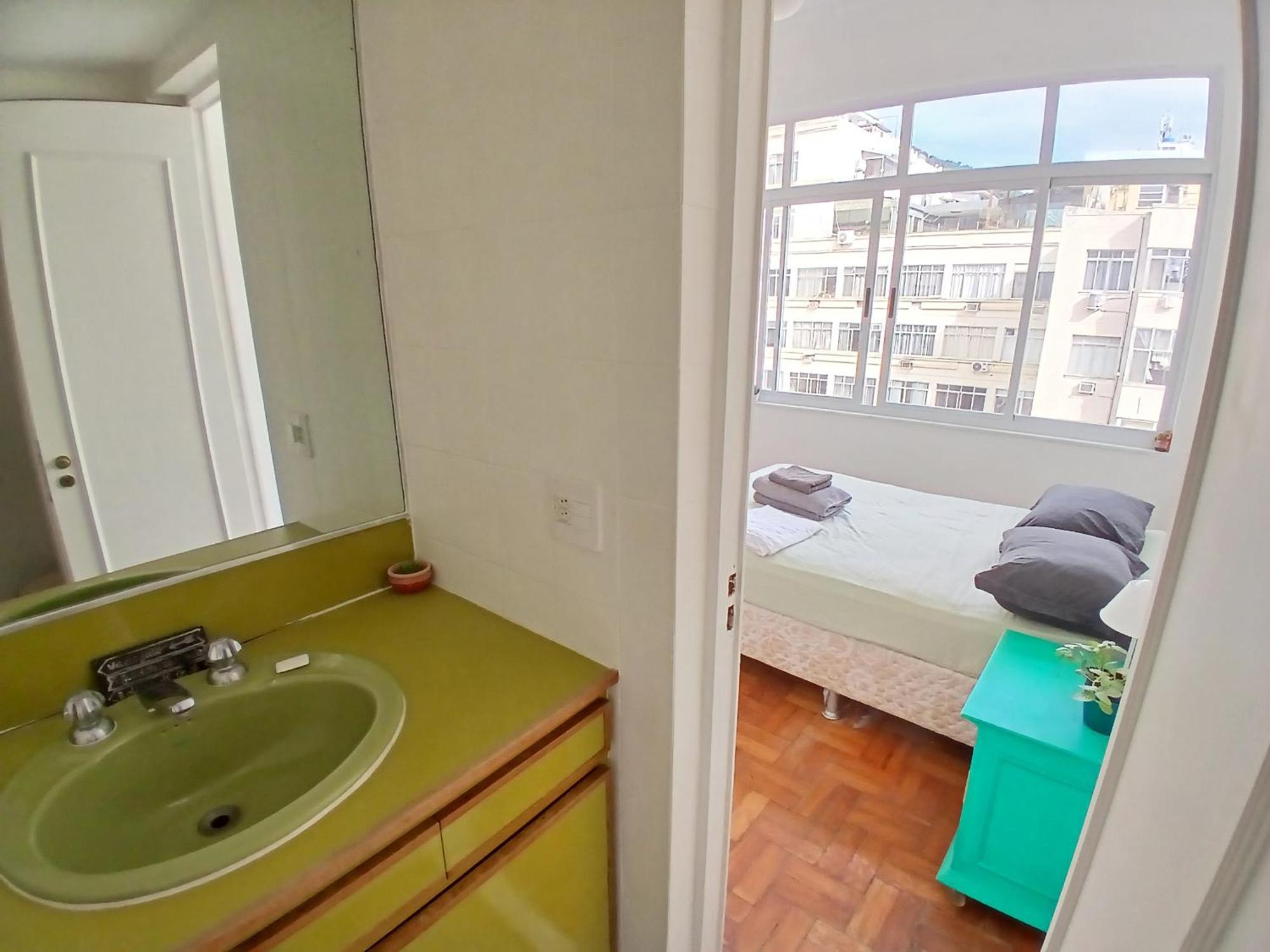 Séjour chez l'habitant With Private Bathroom In A Shared Rio de Janeiro